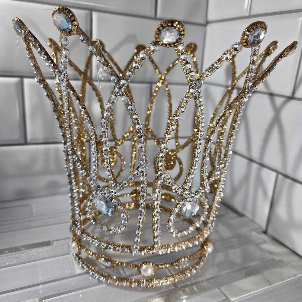Gold and Silver crown - Picture 2 of 6